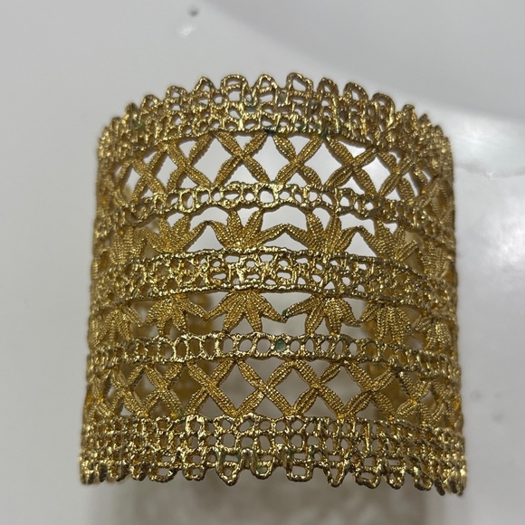 Stella & Dot Gold Filigree Bracelet - Picture 2 of 5
